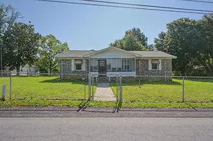 90 Lodge Cir, Blackville, SC 29817 - Photo 1
