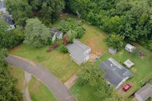 904 Brunswick Ln, Aiken, SC 29803 - Photo 2