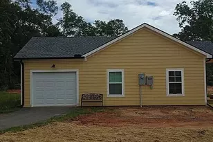498 Bauskett St, Edgefield, SC 29824 - Photo 18