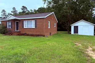 47 Furman St, Williston, SC 29853 - Photo 1