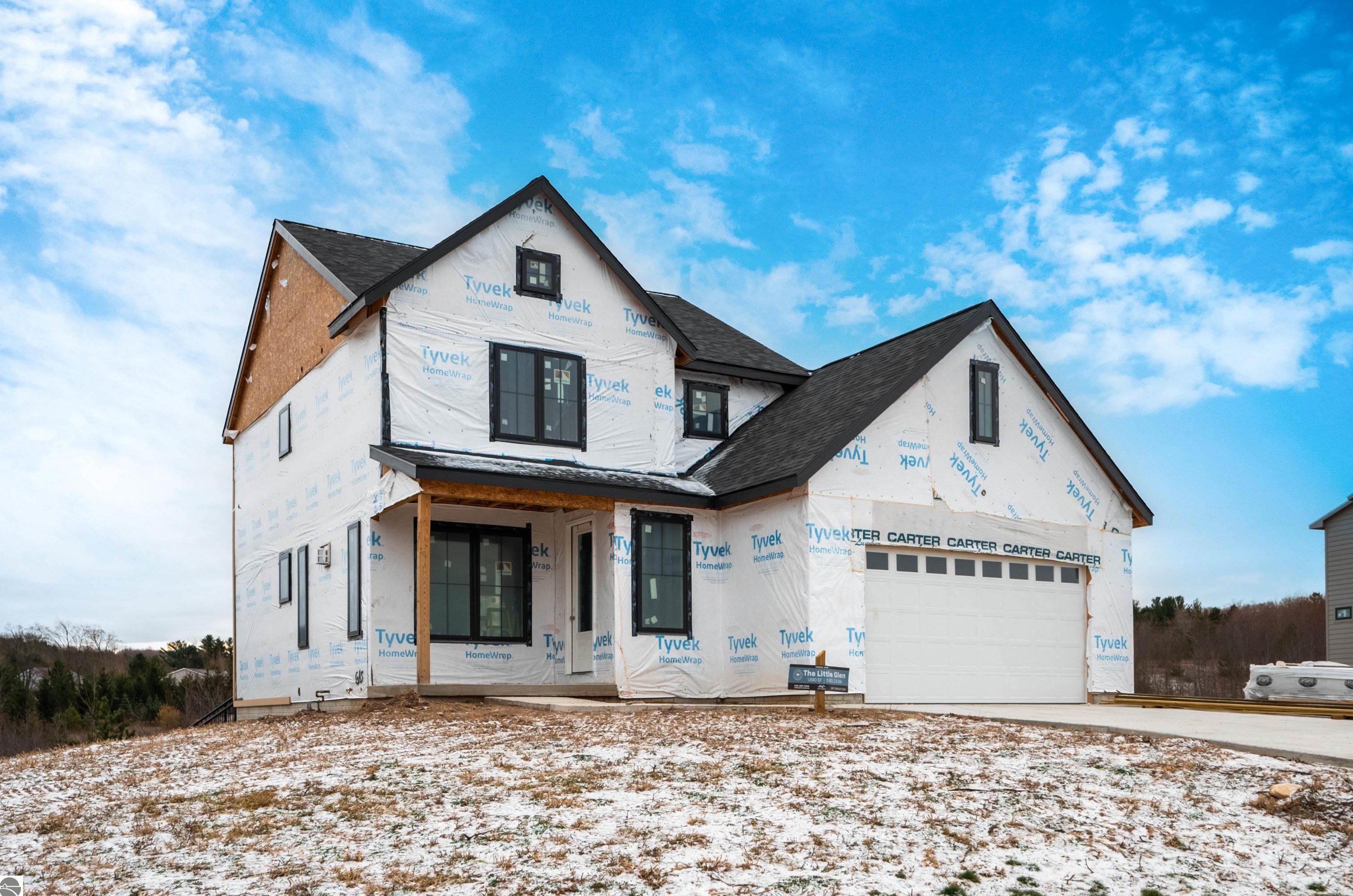 8561 S Olivia Dr, Maple City, MI 49664