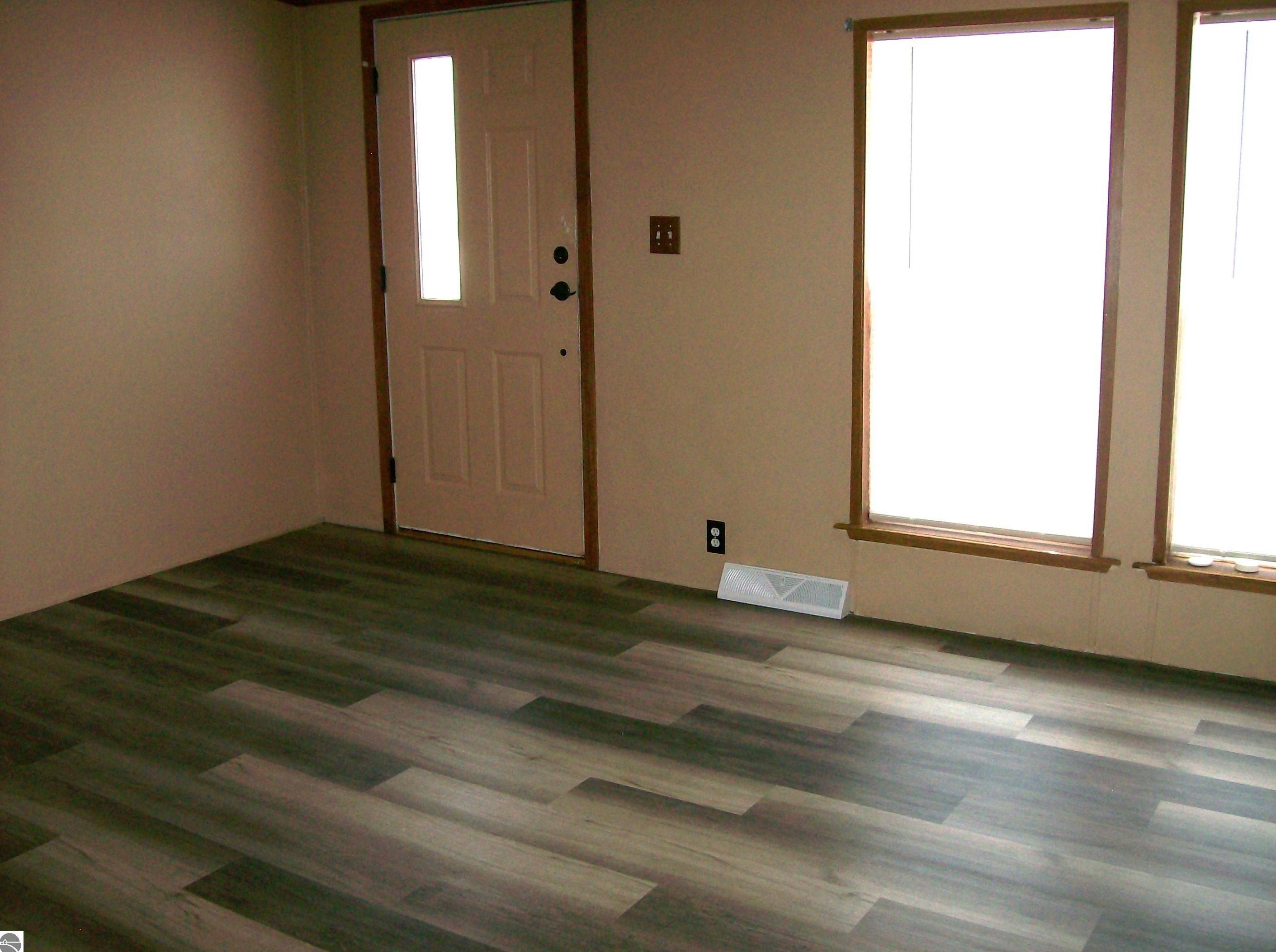 2480 Ronald Dr, Roos, MI 48756