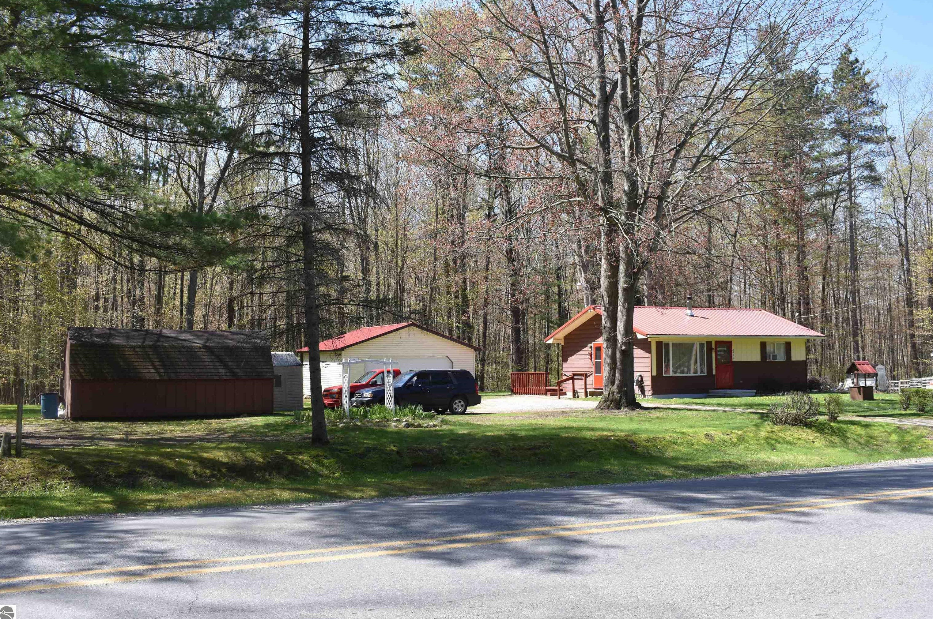 2482 Lucinda Dr, Roos, MI 48756