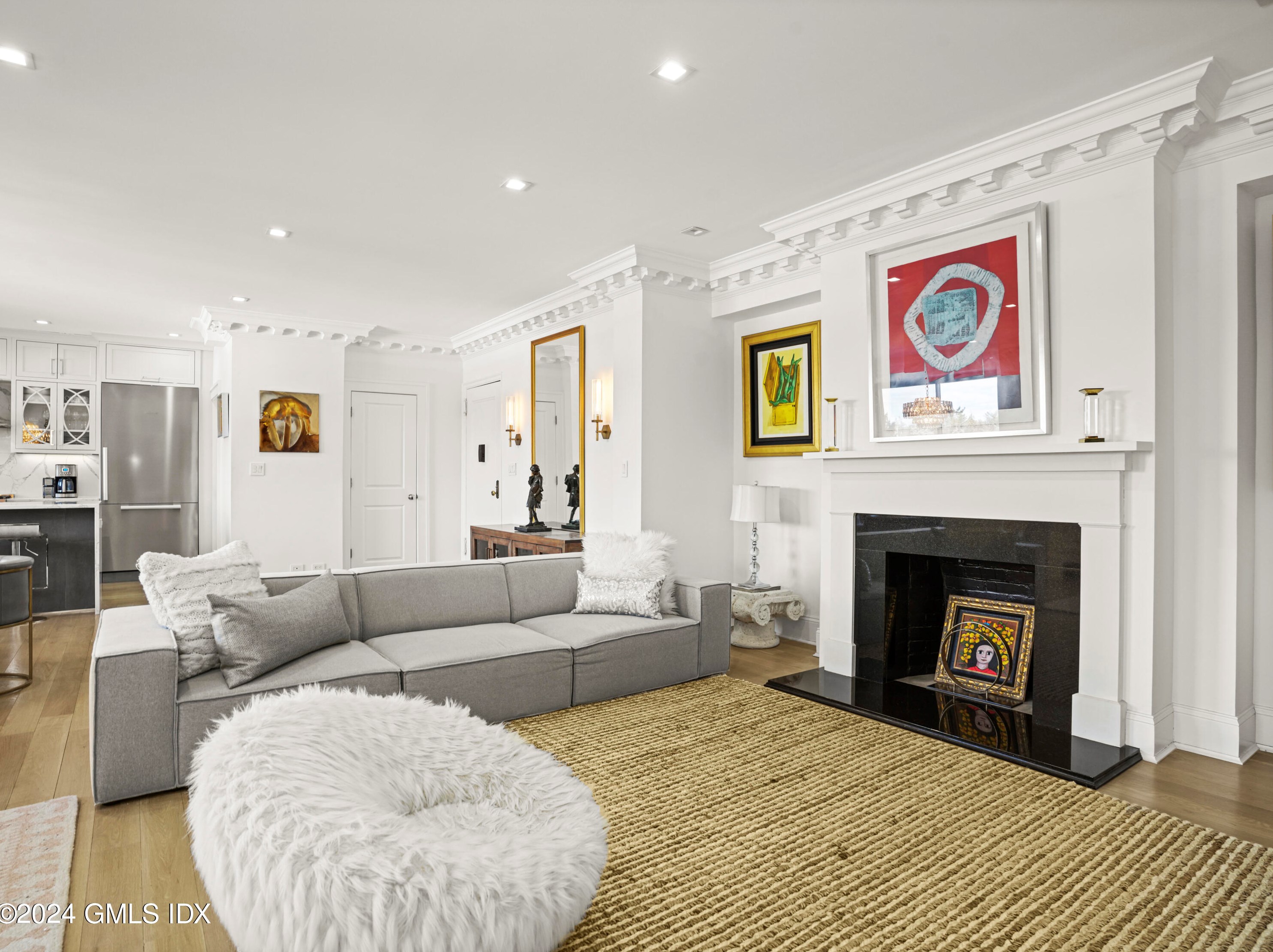 47 Lafayette Pl #2a, Greenwich, CT 06830