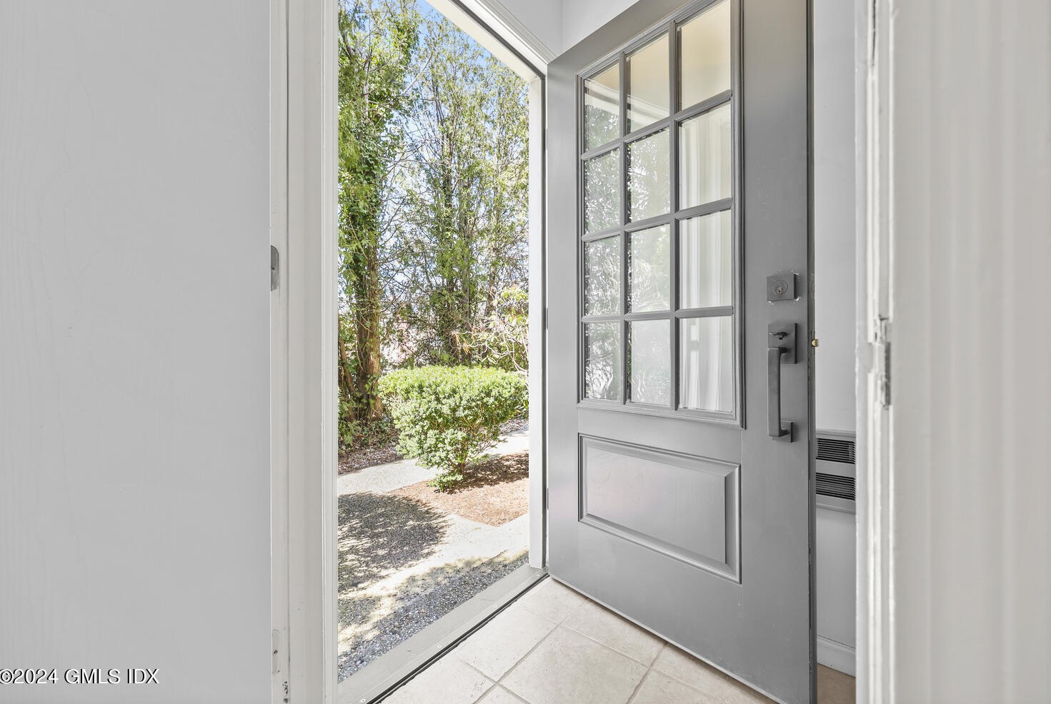 9 Weaver St #4, Greenwich, CT 06831