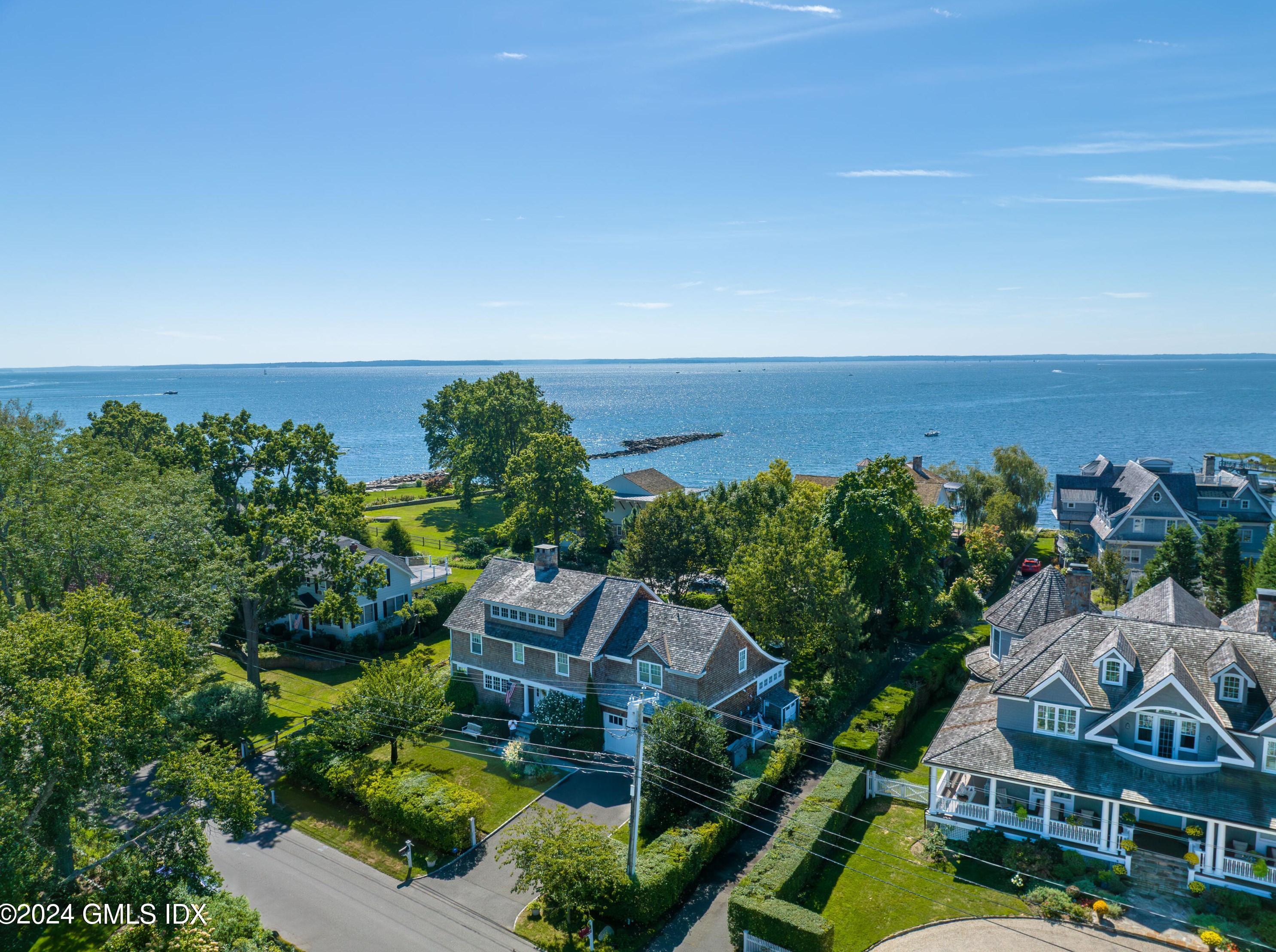 24 Rocky Point Rd, Old Greenwich, CT 06870
