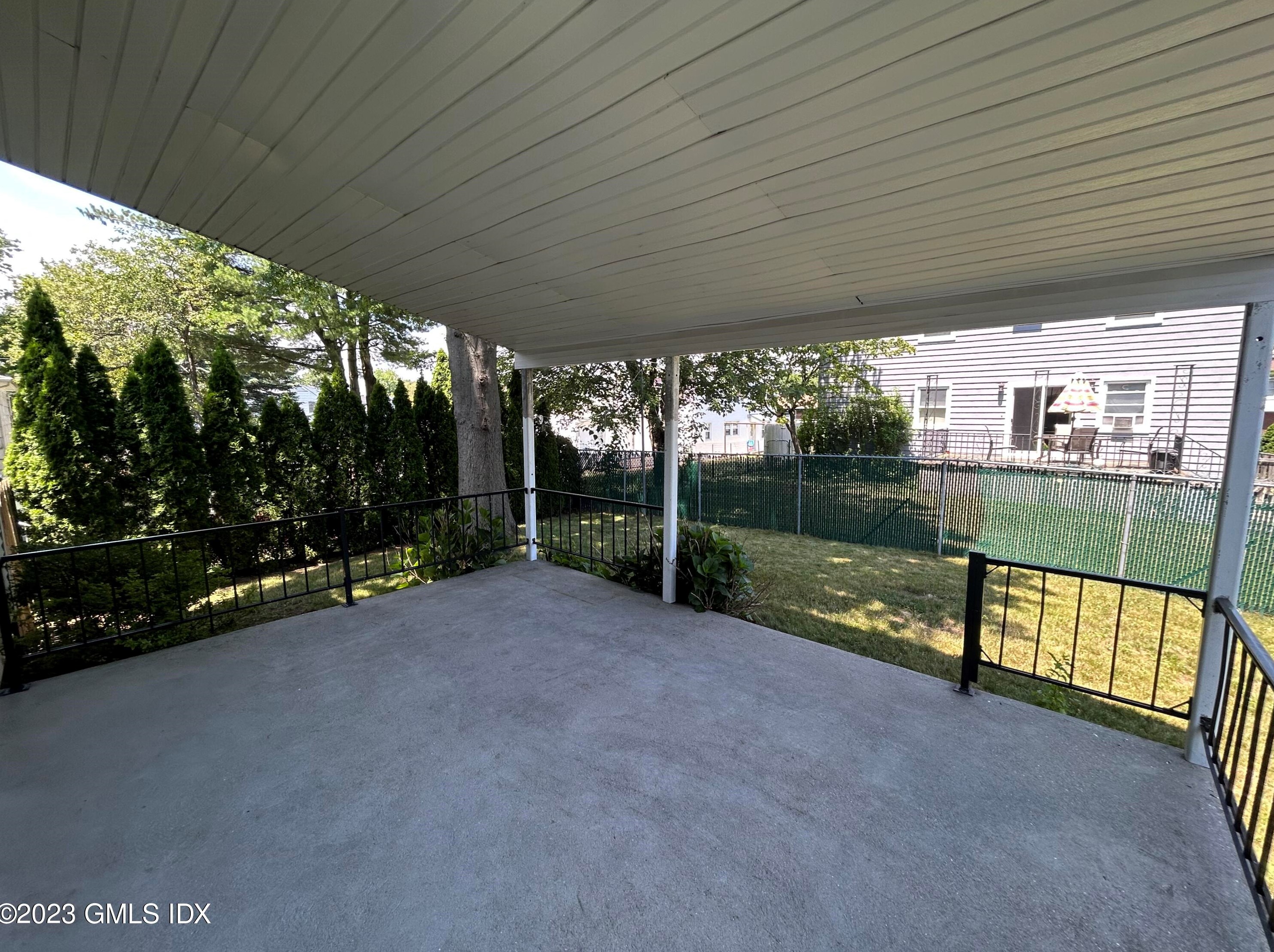13 Reynolds Pl #1, Greenwich, CT 06831