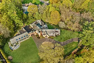 21 Calhoun Dr, Greenwich, CT 06831 - Photo 2