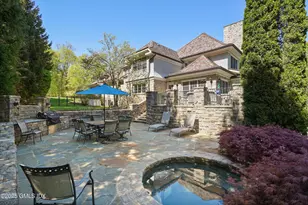 8 Chieftans Rd, Greenwich, CT 06831 - Photo 56