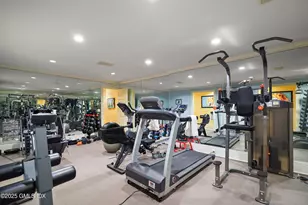 8 Chieftans Rd, Greenwich, CT 06831 - Photo 44