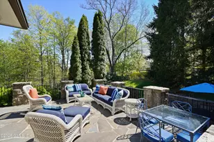 8 Chieftans Rd, Greenwich, CT 06831 - Photo 52