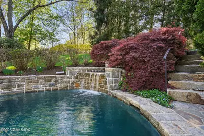 8 Chieftans Road, Greenwich, CT 06831 - Photo 2