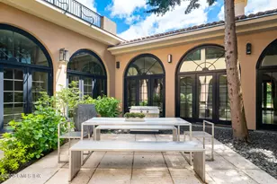 41 Meadow Wood Dr, Greenwich, CT 06830 - Photo 8