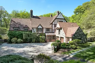 78 Khakum Wood Rd, Greenwich, CT 06831 - Photo 1