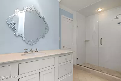 40 W Elm Street #5C, Greenwich, CT 06830 - Photo 16