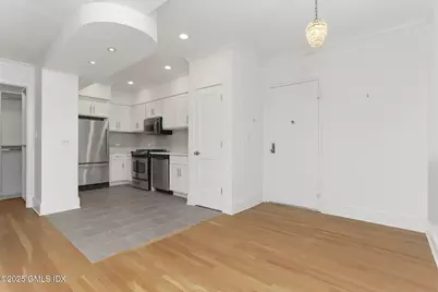 40 W Elm Street #5C, Greenwich, CT 06830 - Photo 4