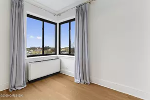 40 W Elm St, Greenwich, CT 06830 - Photo 8