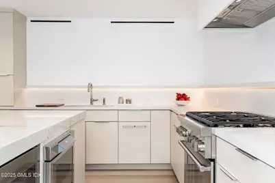 636 Steamboat Road #3A,B & E, Greenwich, CT 06830 - Photo 16