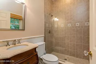 32 Meyer Pl, Greenwich, CT 06878 - Photo 18