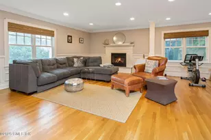 32 Meyer Pl, Greenwich, CT 06878 - Photo 14