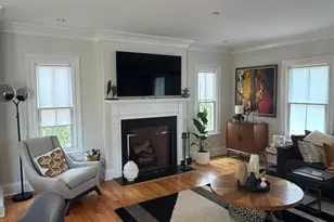 65 Sherwood Pl, Greenwich, CT 06830 - Photo 6