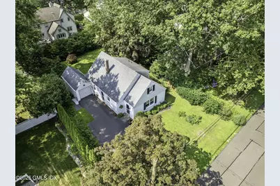 33 Halsey Drive, Old Greenwich, CT 06870 - Photo 2