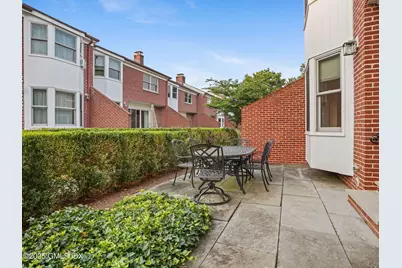 52 Sherwood Place #5, Greenwich, CT 06830 - Photo 8