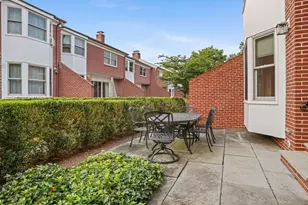 52 Sherwood Pl, Greenwich, CT 06830 - Photo 8