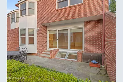 52 Sherwood Place #5, Greenwich, CT 06830 - Photo 10