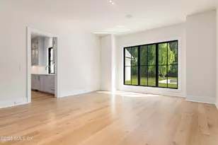 7 Parsonage Rd, Greenwich, CT 06830 - Photo 4