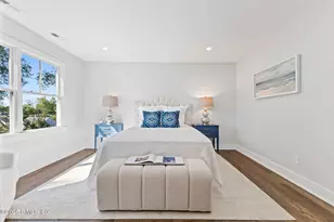 8 Park Ave, Old Greenwich, CT 06870 - Photo 32