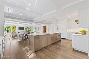 8 Park Ave, Old Greenwich, CT 06870 - Photo 12