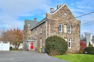 300 Soundview Ave, Fairfield, CT 06825 - Photo 1