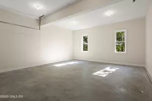 10 Highland Pl, Greenwich, CT 06831 - Photo 28