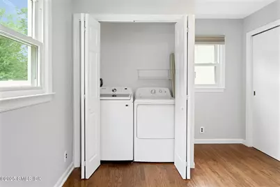 49 Circle Drive, Greenwich, CT 06830 - Photo 16