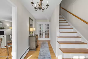 25 Buxton Ln, Greenwich, CT 06878 - Photo 2