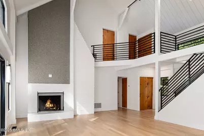 10 Tomahawk Lane, Greenwich, CT 06830 - Photo 4