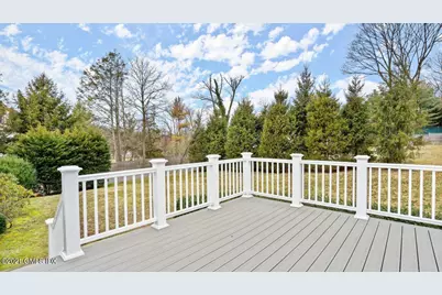 519 E Putnam Avenue, Greenwich, CT 06830 - Photo 12