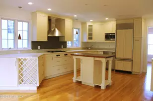 71 Benjamin St, Old Greenwich, CT 06870 - Photo 8