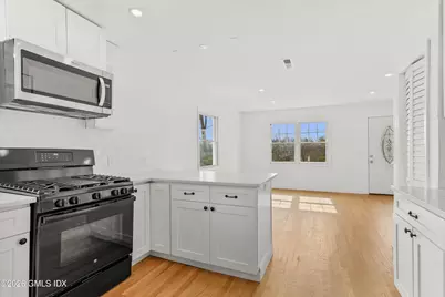 [Address not provided], Stamford, CT 06906 - Photo 8