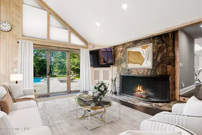 6 Reynwood Manor, Greenwich, CT 06831 - Photo 20