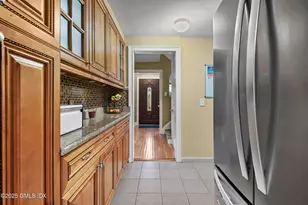 34 Bradley Pl, Stamford, CT 06905 - Photo 24