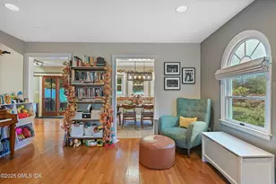 34 Bradley Pl, Stamford, CT 06905 - Photo 14