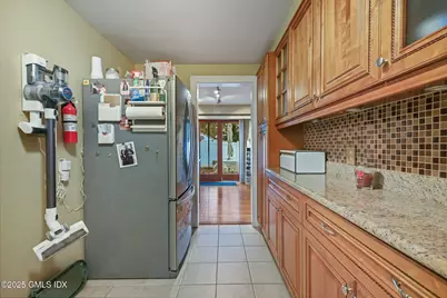 34 Bradley Place, Stamford, CT 06905 - Photo 26