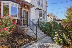 34 Bradley Pl, Stamford, CT 06905 - Photo 2