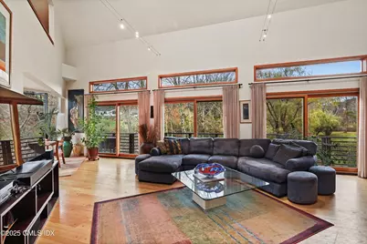 198 E Middle Patent Road, Greenwich, CT 06831 - Photo 14