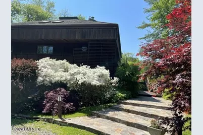 198 E Middle Patent Road, Greenwich, CT 06831 - Photo 6