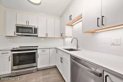 51 Forest Avenue #147, Old Greenwich, CT 06870 - Photo 6