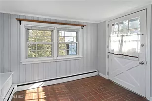 80 Victory St, Stamford, CT 06902 - Photo 2