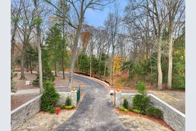 122 Brookwood Lane, New Canaan, CT 06840 - Photo 1
